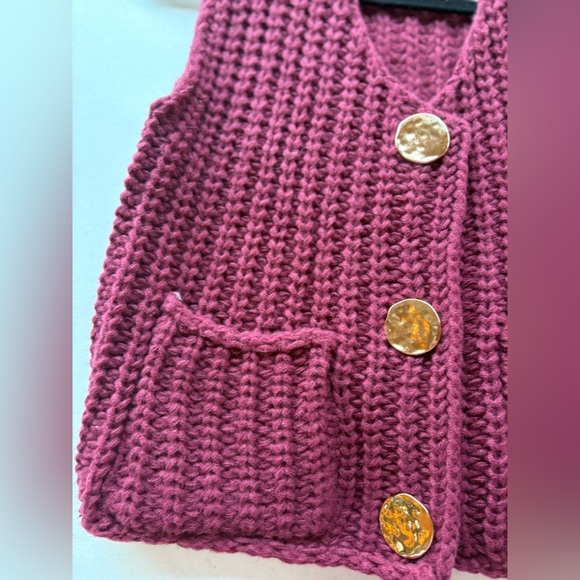 NWT Elegant Knit Vest with Gold Buttons Accents. One Size. Fits S through L. - Picture 3 of 5